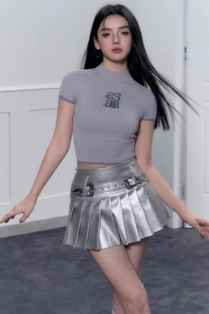 Quick Outfits, Modest Fashion Outfits Ideas Cyberpunk Metallic Mini Skirt