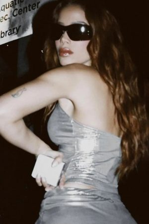 Quick Outfits, Modest Fashion Outfits Ideas Cyberpunk Silver Halter Neck Top