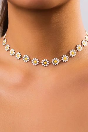 Quick Outfits, Modest Fashion Outfits Ideas Daisy Choker Necklace