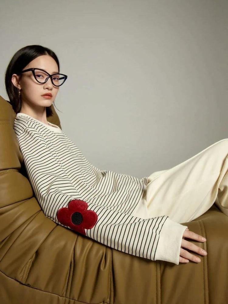 Quick Outfits, Modest Fashion Outfits Ideas Daisy Embroidered Striped Sweatshirt Quick Outfits, Modest Fashion Outfits Ideas Daisy Embroidered Striped Sweatshirt