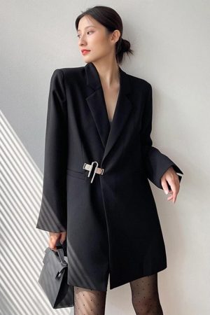 Quick Outfits, Modest Fashion Outfits Ideas Dark Academia Buckle Up Blazer