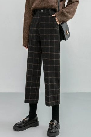 Quick Outfits, Modest Fashion Outfits Ideas Dark Academia Plaid Pants