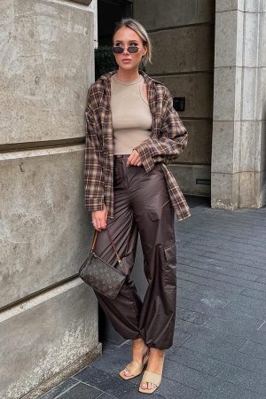 Quick Outfits, Modest Fashion Outfits Ideas Dark Academia Plaid Shirt