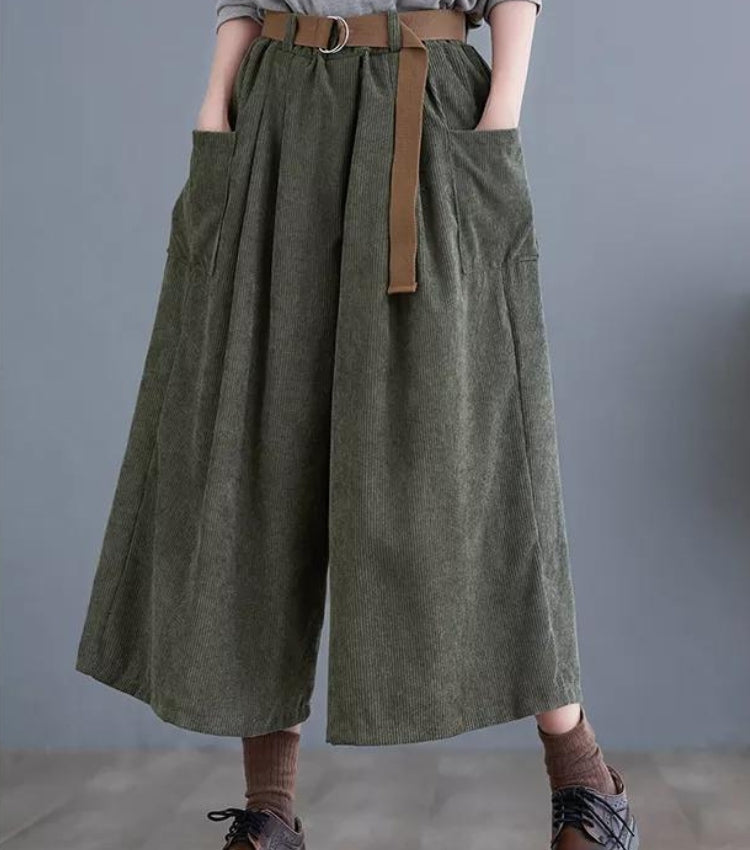 Quick Outfits, Modest Fashion Outfits Ideas Dark Academia Wide Leg Corduroy Pants Quick Outfits, Modest Fashion Outfits Ideas Dark Academia Wide Leg Corduroy Pants