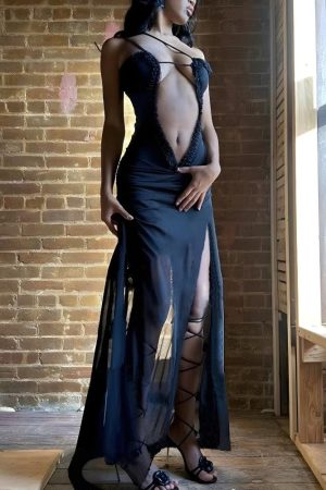 Quick Outfits, Modest Fashion Outfits Ideas Deep Plunge Slit Maxi Dress