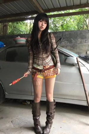 Quick Outfits, Modest Fashion Outfits Ideas Deep V Neck Plaid Top