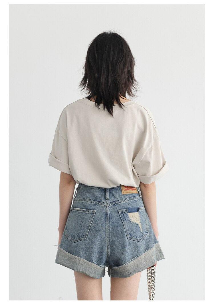 Quick Outfits, Modest Fashion Outfits Ideas Distressed and Slit Jean Shorts Quick Outfits, Modest Fashion Outfits Ideas Distressed and Slit Jean Shorts