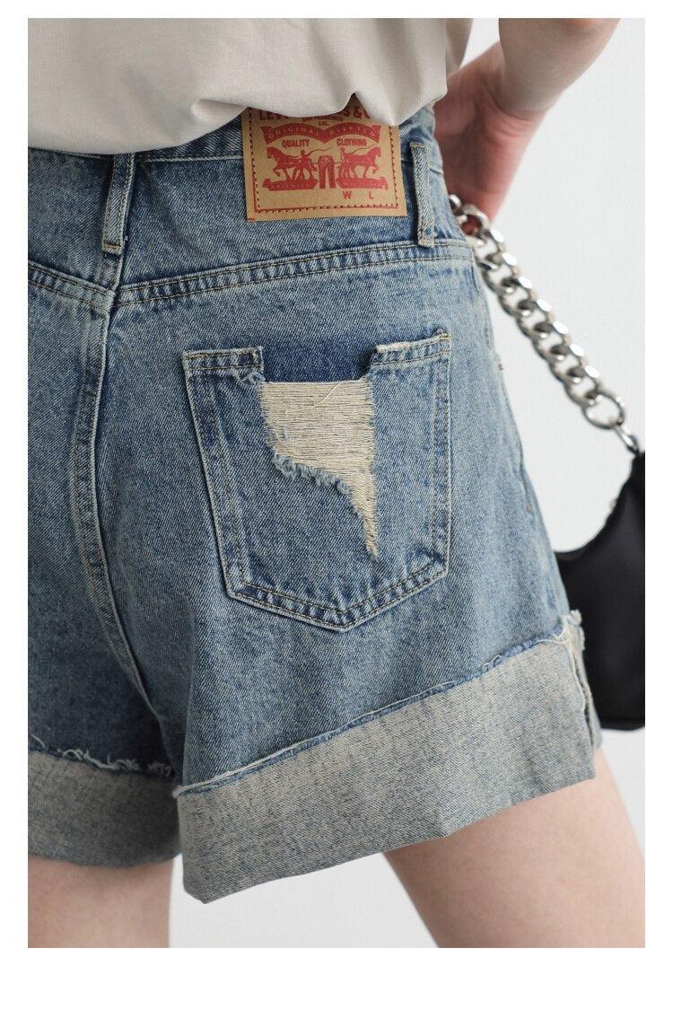 Quick Outfits, Modest Fashion Outfits Ideas Distressed and Slit Jean Shorts Quick Outfits, Modest Fashion Outfits Ideas Distressed and Slit Jean Shorts