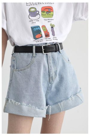 Quick Outfits, Modest Fashion Outfits Ideas Distressed and Slit Jean Shorts