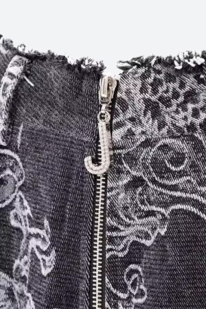 Quick Outfits, Modest Fashion Outfits Ideas Dragon Printed Jeans