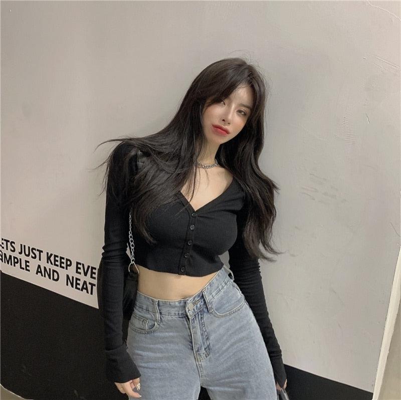 Quick Outfits, Modest Fashion Outfits Ideas Extra Long Sleeves Buttoned Crop Top Quick Outfits, Modest Fashion Outfits Ideas Extra Long Sleeves Buttoned Crop Top