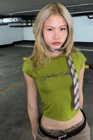 Quick Outfits, Modest Fashion Outfits Ideas Fallen Angels Tee