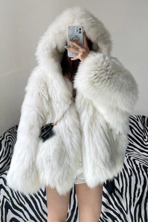Quick Outfits, Modest Fashion Outfits Ideas Faux Fur Hooded Jacket