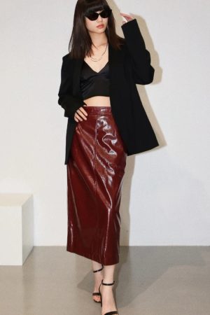 Quick Outfits, Modest Fashion Outfits Ideas Faux Leather Midi Pencil Skirt