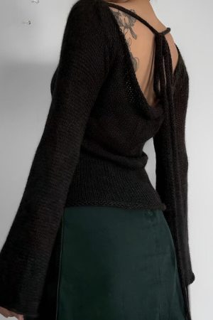 Quick Outfits, Modest Fashion Outfits Ideas Flare Sleeved Knit Backless Top