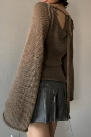 Quick Outfits, Modest Fashion Outfits Ideas Flare Sleeved Knit Backless Top