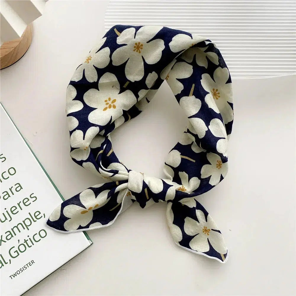 Quick Outfits, Modest Fashion Outfits Ideas Floral Bandana Quick Outfits, Modest Fashion Outfits Ideas Floral Bandana