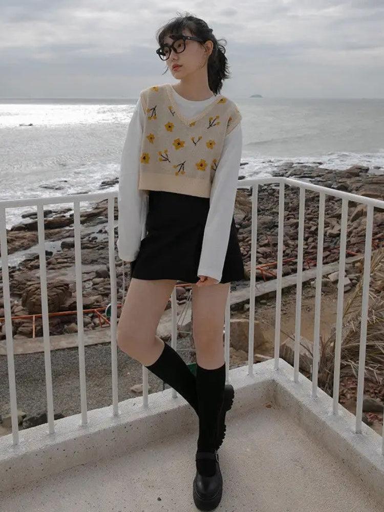 Quick Outfits, Modest Fashion Outfits Ideas Floral Cropped Sweater Vest Quick Outfits, Modest Fashion Outfits Ideas Floral Cropped Sweater Vest