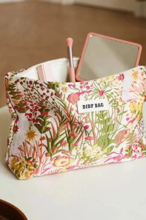Quick Outfits, Modest Fashion Outfits Ideas Floral Embroidered Makeup Bag