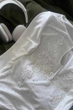 Quick Outfits, Modest Fashion Outfits Ideas Floral Embroidered Mesh Top