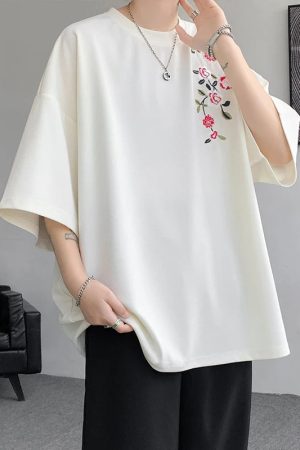Quick Outfits, Modest Fashion Outfits Ideas Floral Embroidered Tee