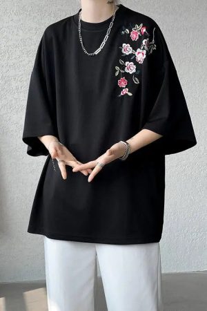 Quick Outfits, Modest Fashion Outfits Ideas Floral Embroidered Tee