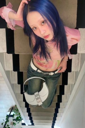 Quick Outfits, Modest Fashion Outfits Ideas Floral Ruffled Cuffs Top