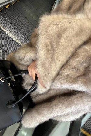 Quick Outfits, Modest Fashion Outfits Ideas Fluffy Faux Fur Jacket