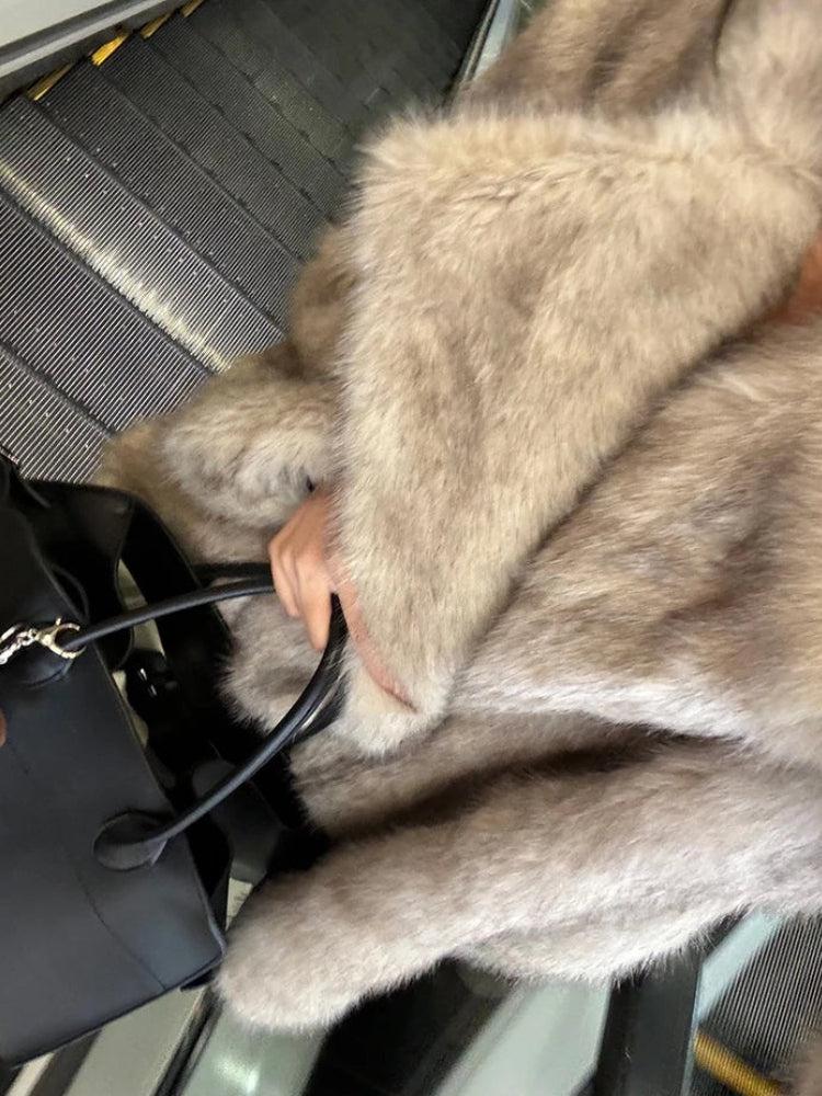 Quick Outfits, Modest Fashion Outfits Ideas Fluffy Faux Fur Jacket Quick Outfits, Modest Fashion Outfits Ideas Fluffy Faux Fur Jacket