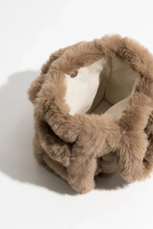 Quick Outfits, Modest Fashion Outfits Ideas Fluffy Faux Fur Tote Bag