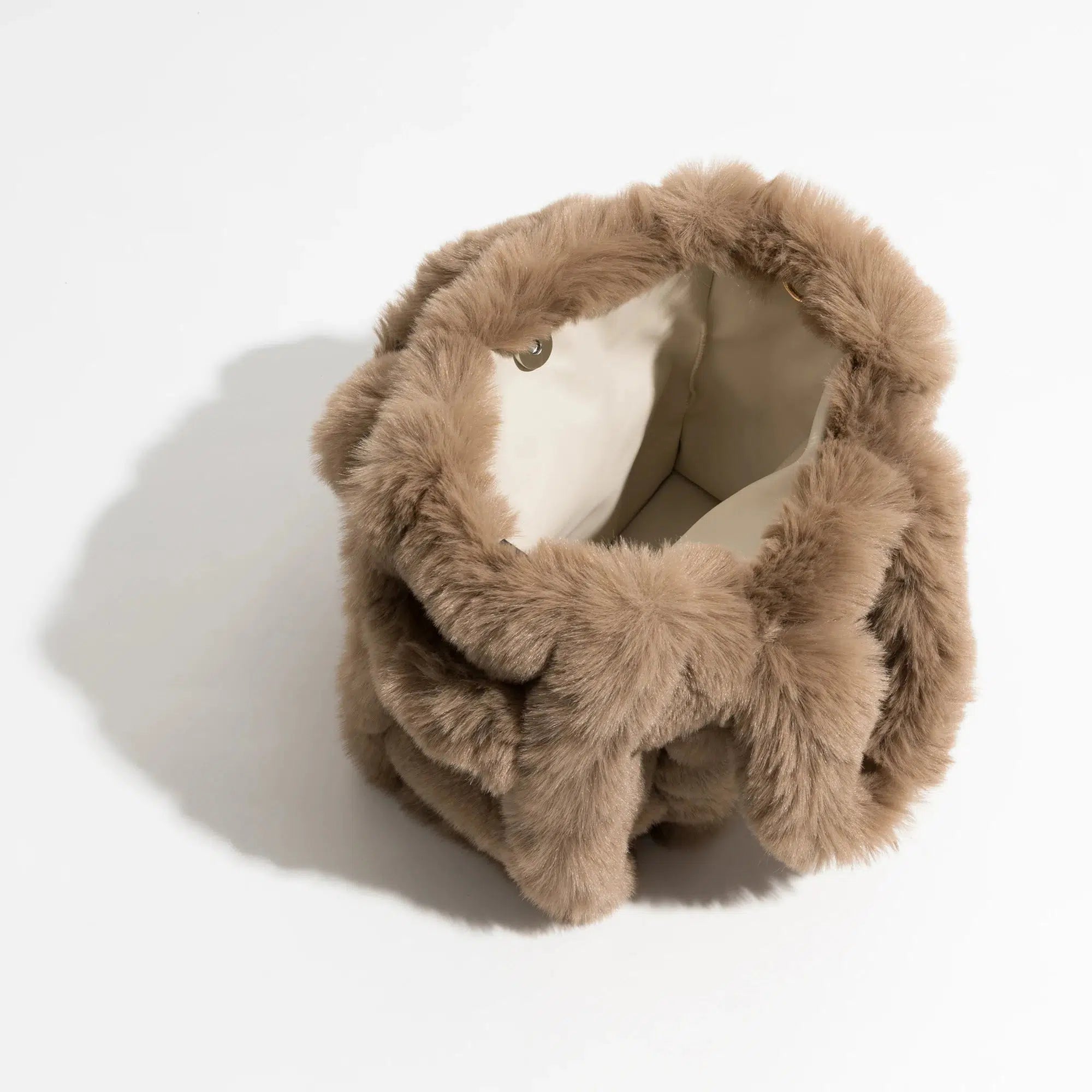 Quick Outfits, Modest Fashion Outfits Ideas Fluffy Faux Fur Tote Bag Quick Outfits, Modest Fashion Outfits Ideas Fluffy Faux Fur Tote Bag