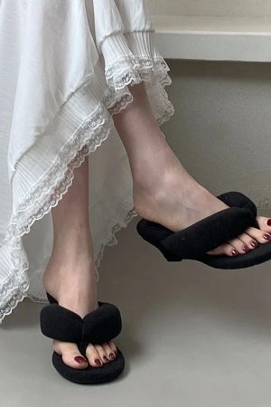 Quick Outfits, Modest Fashion Outfits Ideas Fluffy Flip Flops