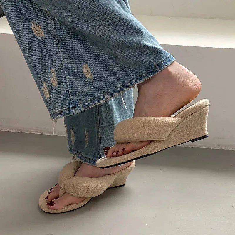 Quick Outfits, Modest Fashion Outfits Ideas Fluffy Flip Flops Quick Outfits, Modest Fashion Outfits Ideas Fluffy Flip Flops