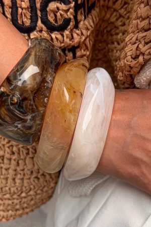 Quick Outfits, Modest Fashion Outfits Ideas Geometric Chunky Resin Bracelet