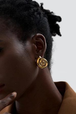 Quick Outfits, Modest Fashion Outfits Ideas Gold Sea Shell Necklace & Earrings