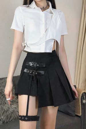 Quick Outfits, Modest Fashion Outfits Ideas Goth Belt Detail Mini Skirt
