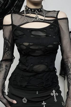 Quick Outfits, Modest Fashion Outfits Ideas Goth Fishnet Ripped Top