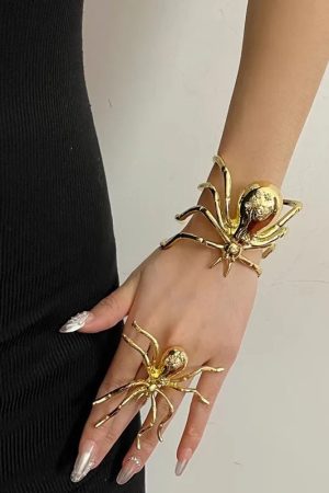 Quick Outfits, Modest Fashion Outfits Ideas Goth Spider Bracelet & Ring