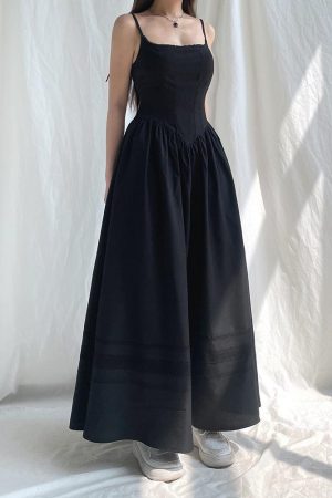 Quick Outfits, Modest Fashion Outfits Ideas Goth Strap Maxi Dress