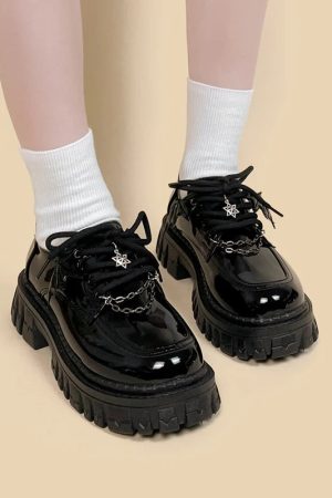 Quick Outfits, Modest Fashion Outfits Ideas Grunge Bat Wings Platform Oxford Shoes