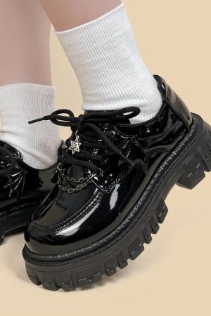 Quick Outfits, Modest Fashion Outfits Ideas Grunge Bat Wings Platform Oxford Shoes