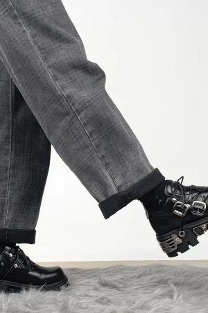 Quick Outfits, Modest Fashion Outfits Ideas Grunge Belted Lace Up Platform Boots