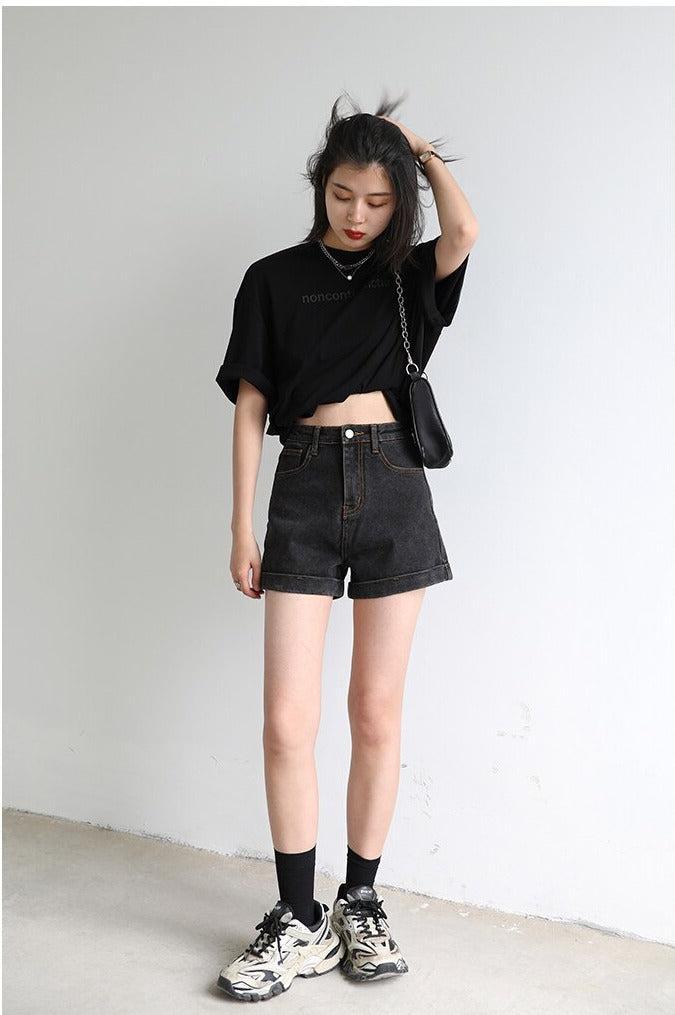 Quick Outfits, Modest Fashion Outfits Ideas Grunge Black Jean Shorts Quick Outfits, Modest Fashion Outfits Ideas Grunge Black Jean Shorts