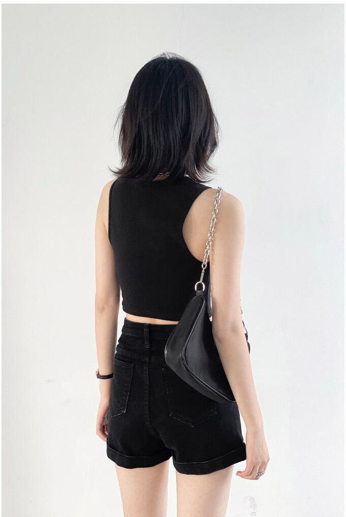 Quick Outfits, Modest Fashion Outfits Ideas Grunge Black Jean Shorts Quick Outfits, Modest Fashion Outfits Ideas Grunge Black Jean Shorts