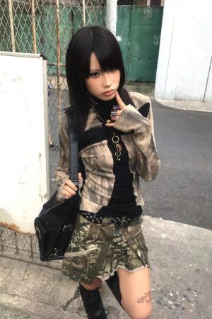 Quick Outfits, Modest Fashion Outfits Ideas Grunge Cross Path Ribbed Top