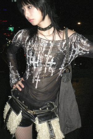 Quick Outfits, Modest Fashion Outfits Ideas Grunge Cross Wide Neck Mesh Top