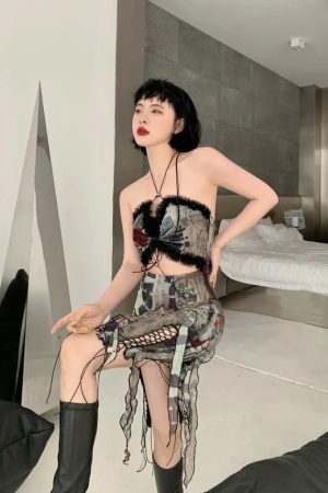 Quick Outfits, Modest Fashion Outfits Ideas Grunge Cut Out Split Midi Dress