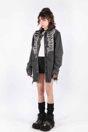 Quick Outfits, Modest Fashion Outfits Ideas Grunge Distressed Long Denim Jacket