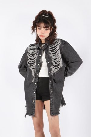 Quick Outfits, Modest Fashion Outfits Ideas Grunge Distressed Long Denim Jacket