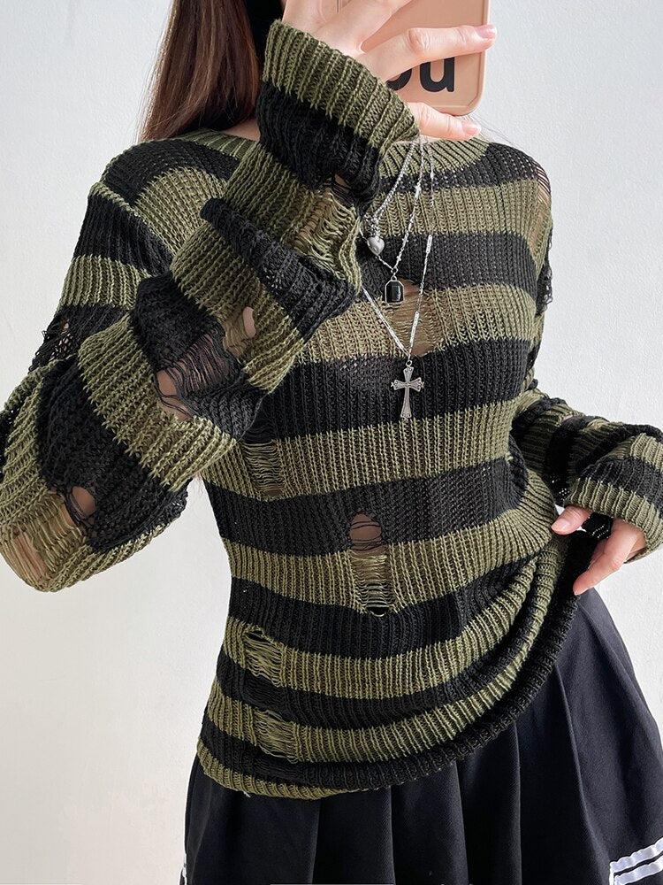 Quick Outfits, Modest Fashion Outfits Ideas Grunge Distressed Striped Sweater Quick Outfits, Modest Fashion Outfits Ideas Grunge Distressed Striped Sweater